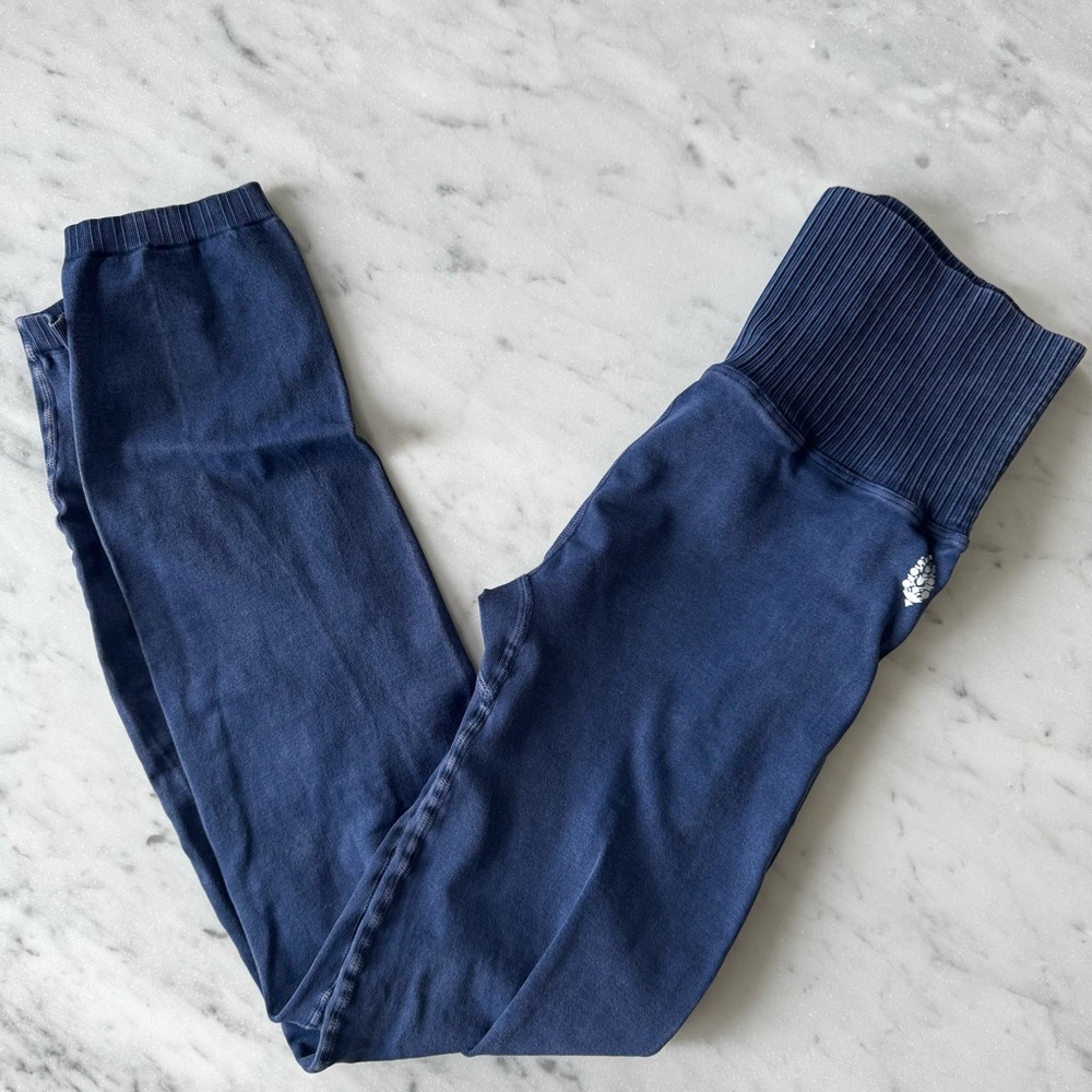 Free People Good Karma FP Movement High Rise 7/8 Length Leggings Deepest Navy